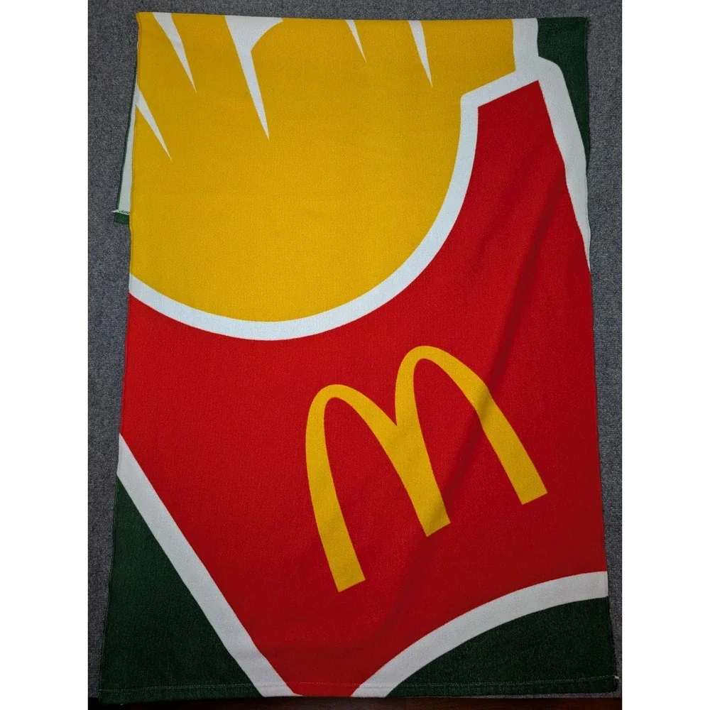 McDonald's Promotional 2023 Italian Fries Beach‎ Green Background